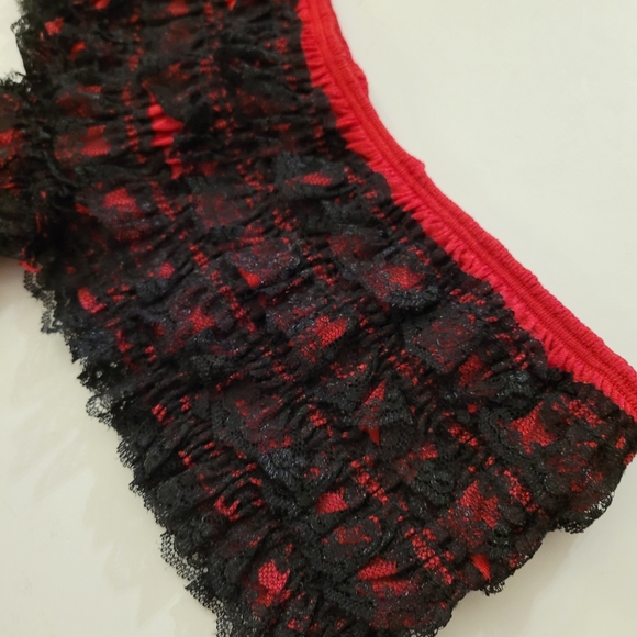 NWOT Ruffle thong - Picture 3 of 6